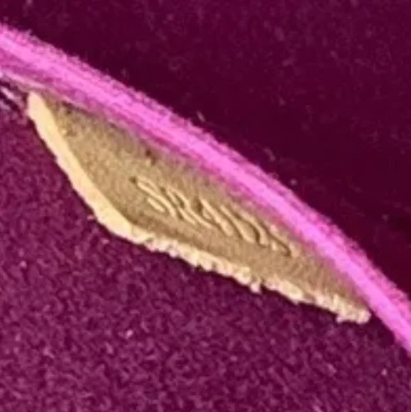 100% authentic Louis Vuitton fuchsia vernis patent leather BREA - Picture 6 of 16